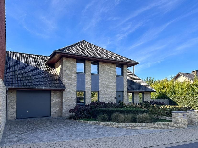 Huis te koop in Grote Branderstraat 26,
                    8908 Vlamertinge