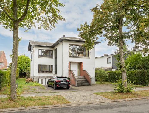                                         Villa te koop in Wilrijk, € 1.049.000
