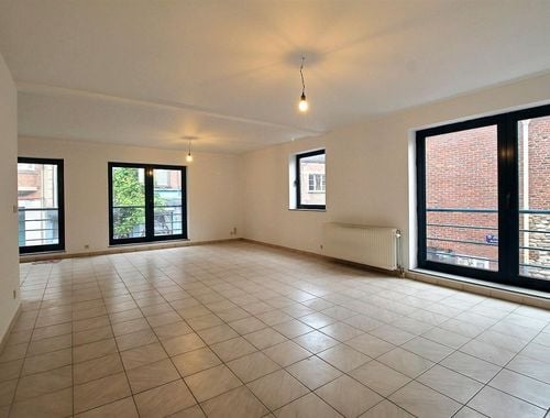                                         Appartement te huur in Charleroi, € 735
