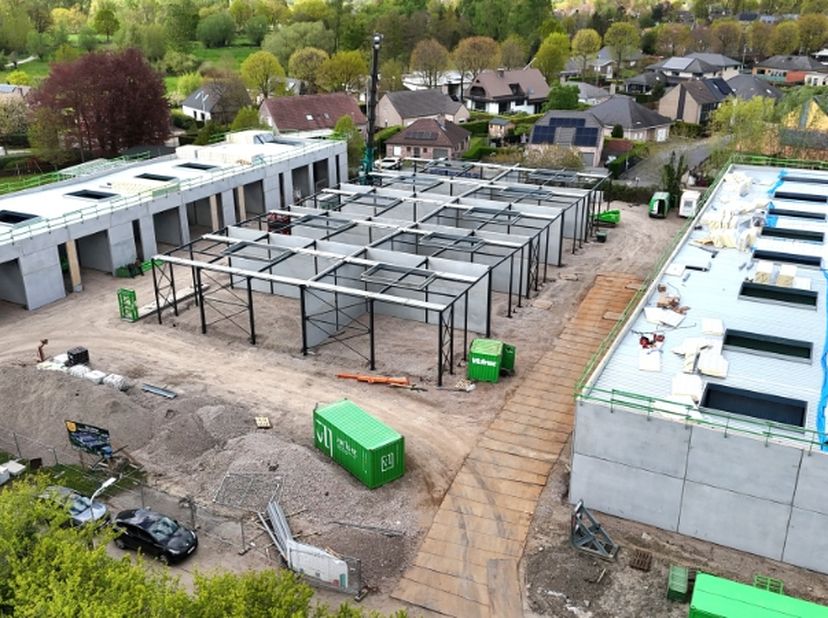 Moderne KMO-units te koop | Vanaf 112 m² – Uitbreidbaar tot grotere oppervlaktes<br />
*** REEDS 80 % VERKOCHT***<br />
&amp;nbsp;<br />
Op zoek naar een