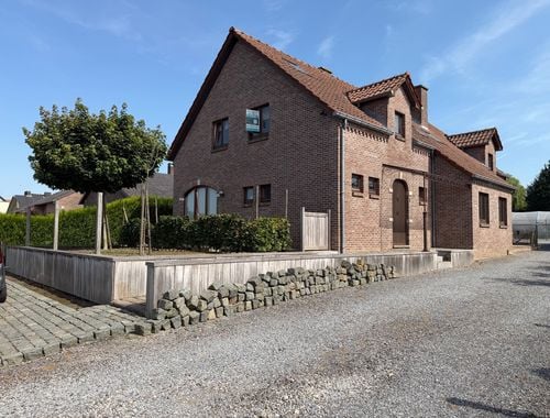                                         Maison à vendre à Sint-Truiden, € 250.000
