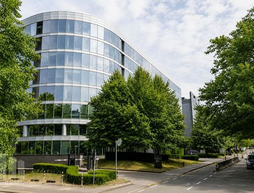                                         Bureaux à louer à Schaerbeek, € 27.574
