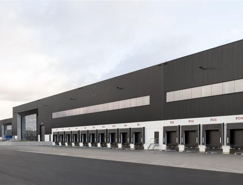                                         Magazijn met bureel te huur in Ertvelde, € 41.548
