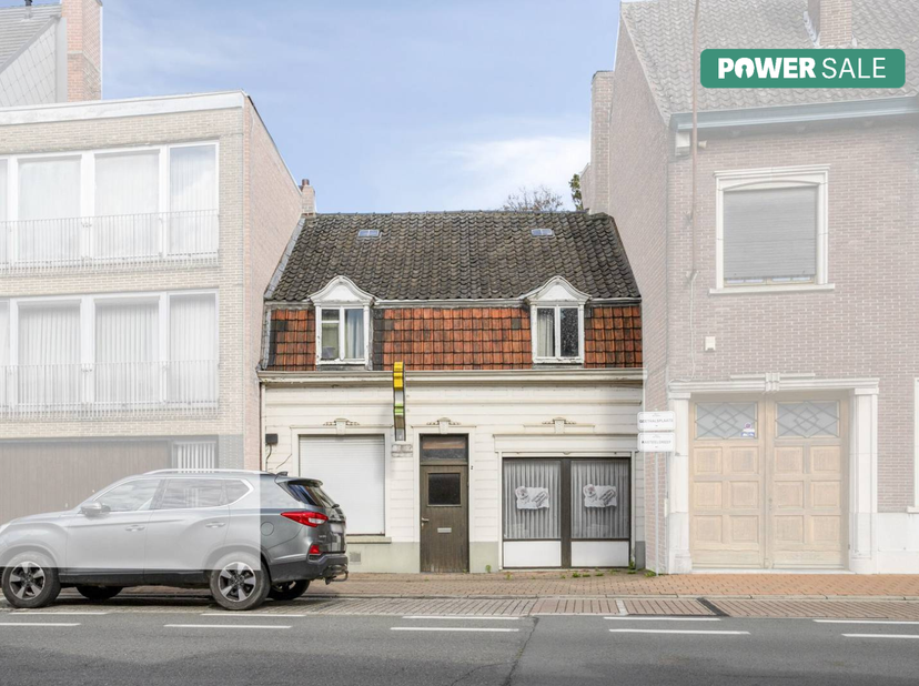 Près du centre de Meulebeke, on trouve cette ancienne friterie.<br />
Cette maison à rénover a été construite au début des années 1900 sur un terrain