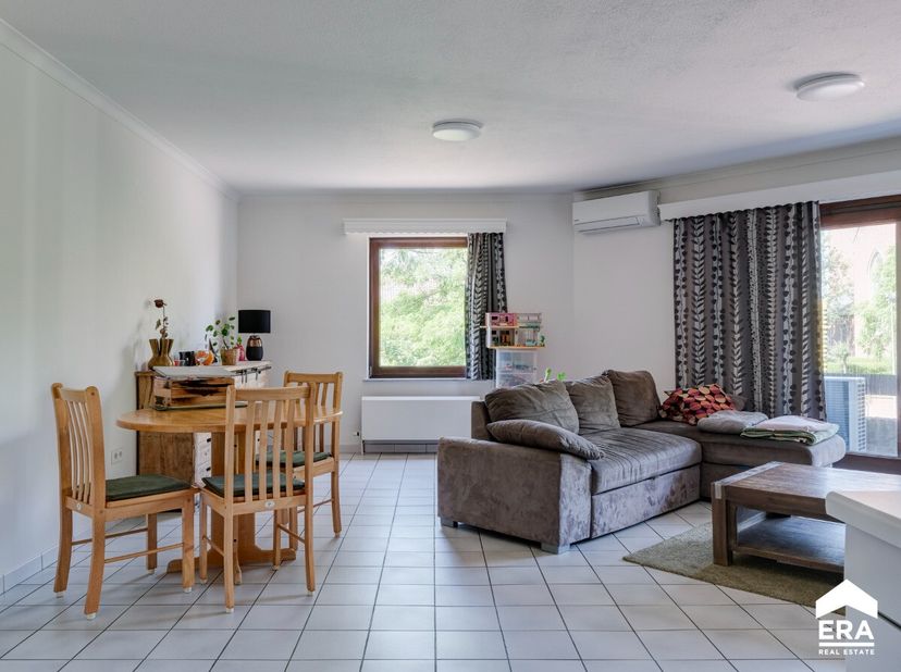 Te koop: instapklaar appartement in Sint-Lambrechts-Herk, rustig gelegen in het centrum en vlakbij de autostrade en belangrijke invalswegen.Voor meer
