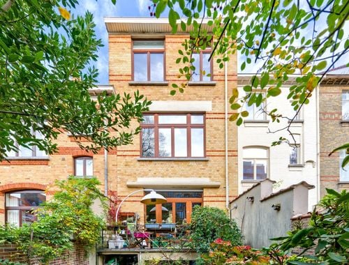                                         Maison de maître à vendre à Bruxelles, € 1.050.000
