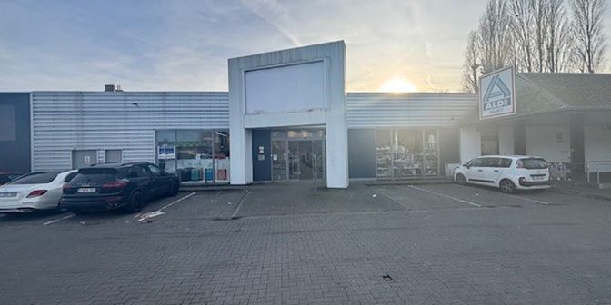 Bien professionnel à louer à Bergensesteenweg 90, 1600 Sint-Pieters-Leeuw