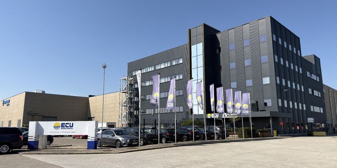 Bedrijfsvastgoed te huur in Schomhoeveweg 15 bus v0, 2030 Antwerpen