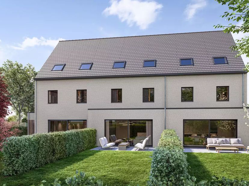 Slechts 2 woningen nog beschikbaar !<br />
Binnenkort mogen wij u deze prachtige, energiezuinige BEN-woningen aanbieden. De afwerking gebeurt volledig