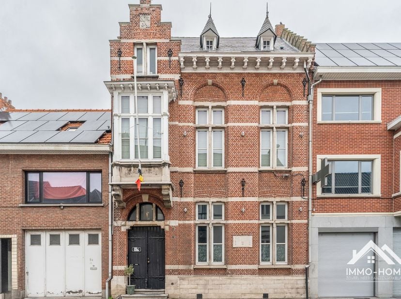 Huis te koop in Burgemeester De Lausnaystraat 12,
                    9290 Berlare
