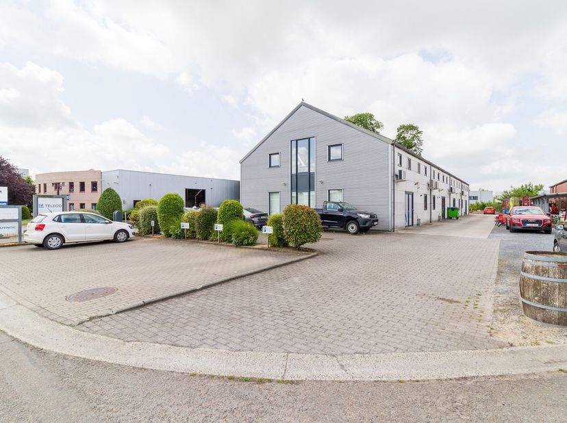 Bedrijfsvastgoed te huur in Rue de la Maîtrise 5 bus B,
                    1400 Nivelles