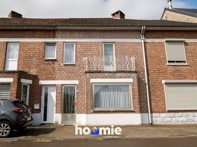 Ben je op zoek naar een woning met potentieel op een rustige locatie? Dan is deze woning in Oud-Vucht zeker een bezoek waard.<br />
Gelegen in een rus