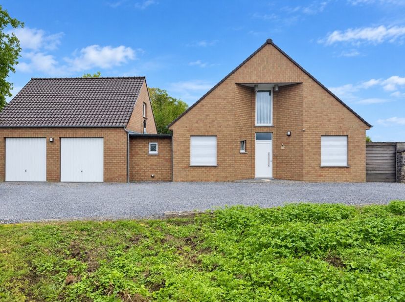 Huis te koop in Geluwesesteenweg 135 bus A,
                    8940 Wervik