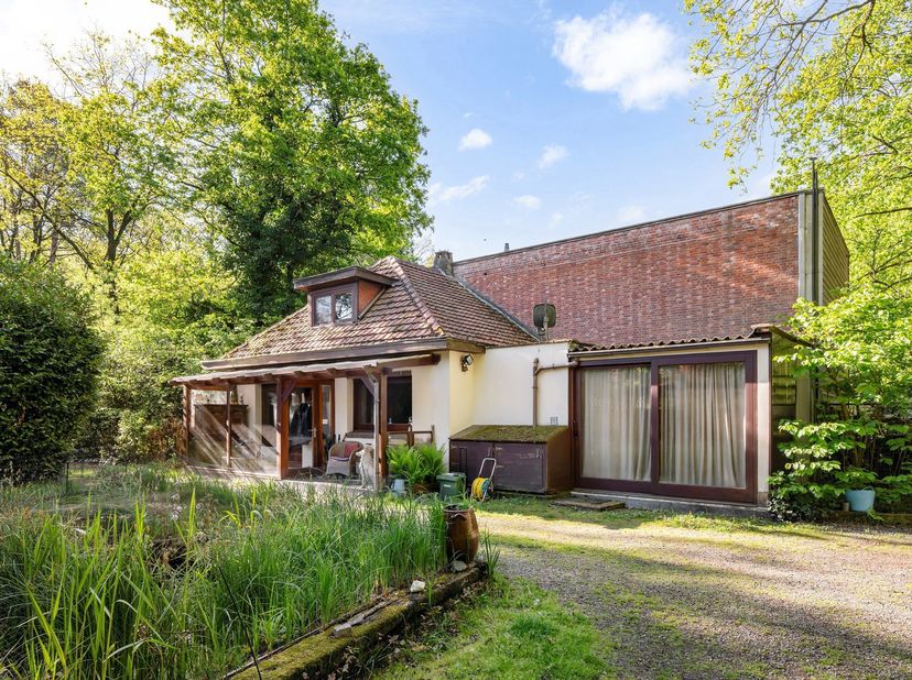 Uniek perceel van 1.538 m² met directe toegang tot de heide<br />
Droom je van rust, natuur en privacy? Dan is dit uitzonderlijke perceel van maar lie