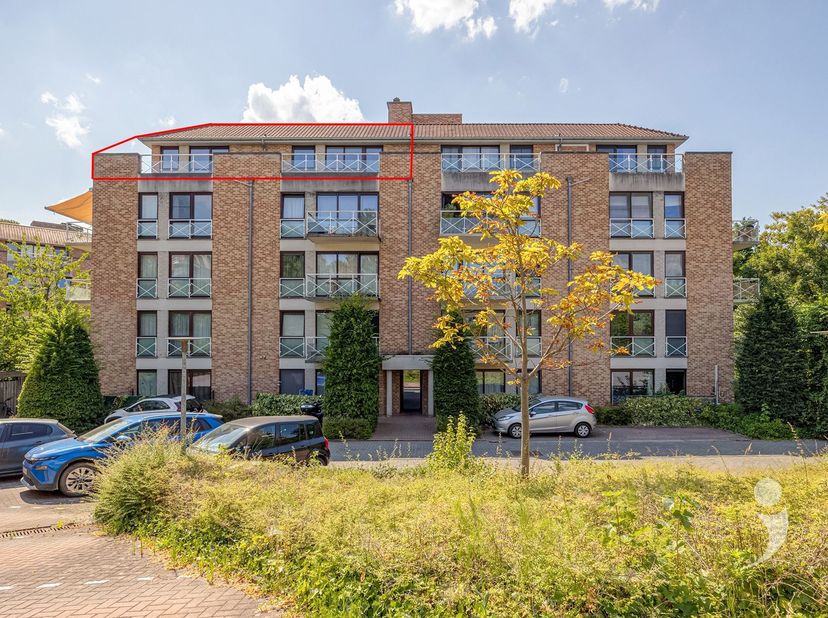 Ruime penthouse (143m²) met zonnig terras in Heverlee<br />
<br />
Op de bovenste verdieping van residentie Plaza Park bevindt zich deze ruime penthou