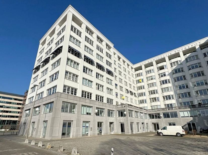 Bedrijfsvastgoed te koop in Entrepotkaai 5 - 7,
                    2000 Antwerpen