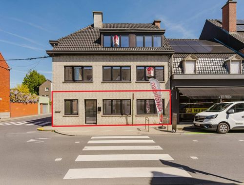                                         Bien commercial à vendre à Wevelgem, € 180.000

