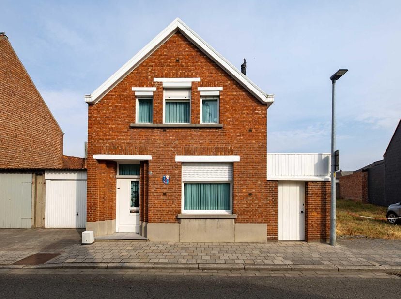Huis te koop in Molenstraat 16,
                    2440 Geel