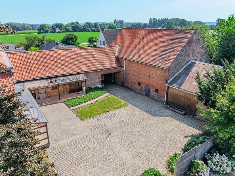 Maison à vendre
                    à 9500 Zarlardinge