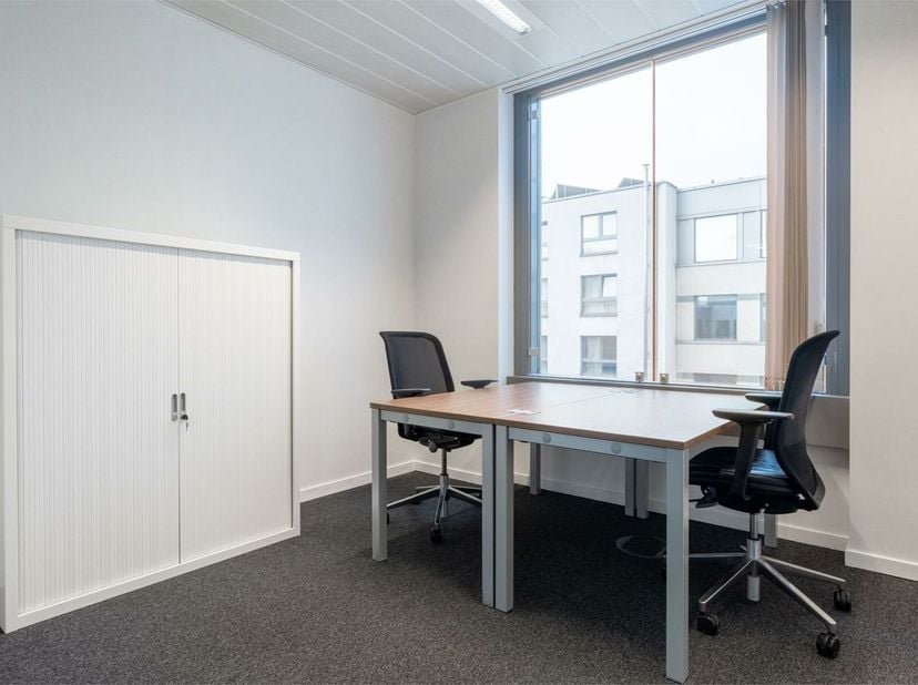 Volledig uitgerust privékantoor voor u en uw team in Regus South Station<br />
<br />
Dit aanbod omvat een eigen kantoorruimte met service voor 3 werk