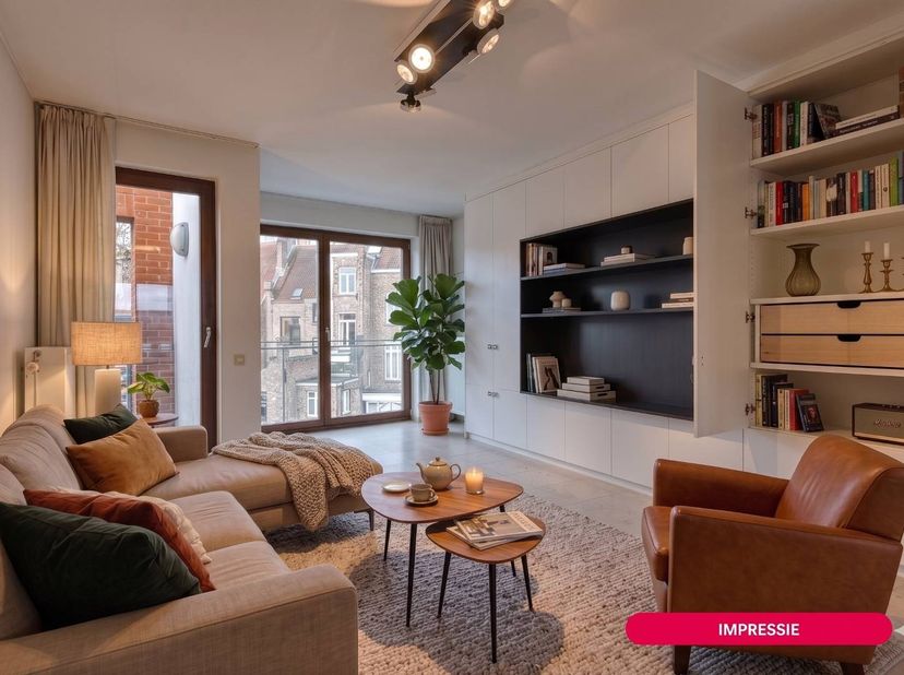 Cet appartement à Bruges offre une combinaison parfaite de confort moderne et d'un emplacement privilégié. Grâce au label EPC B favorable, vous pouvez