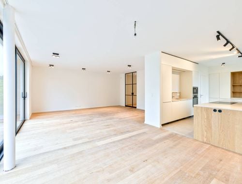                                         Appartement te huur in Ukkel, € 4.600
