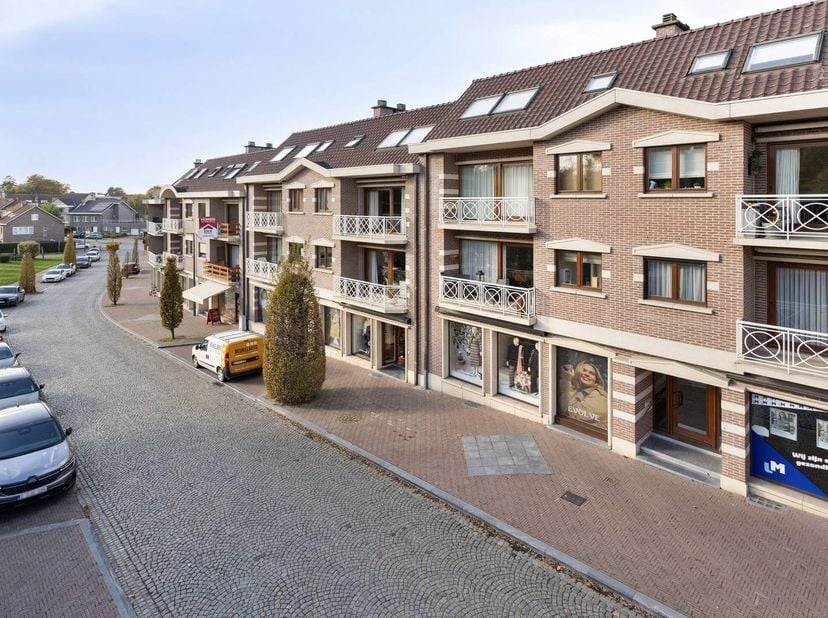 Investeringspand met huurder! <br />
<br />
Dankzij de uitstekende zichtbaarheid, centrale ligging en vlotte bereikbaarheid vormt dit pand de ideale u