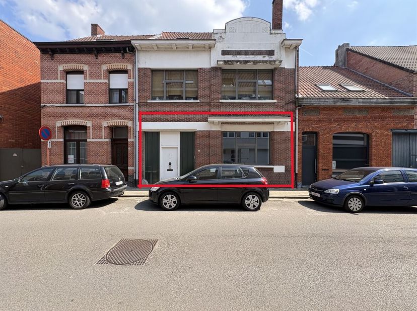 Ruim gelijkvloers appartement met 1 slaapkamer<br />
Ligging: Dit ruime gelijkvloerse appartement is gelegen net buiten het centrum van Herentals. Win