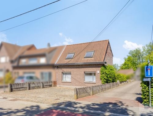                                         Maison unifamiliale à vendre à Berlaar, € 275.000
