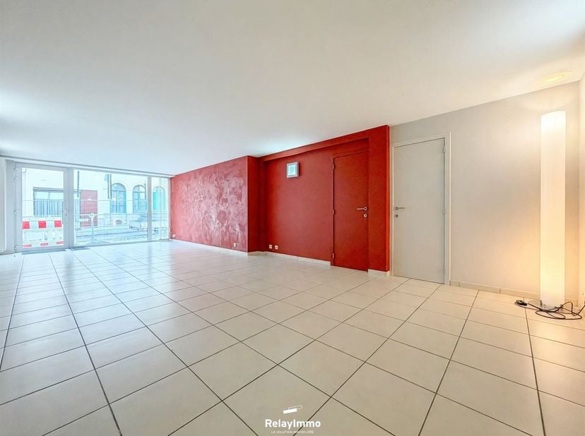 Bien professionnel à vendre à Rue Saint Martin  59,
                    7500 Tournai