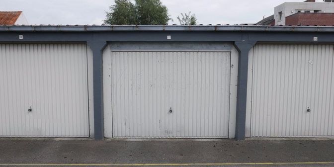 Garage à louer à Moerkerkse Steenweg 75 boîte 29, 8310 Sint-Kruis