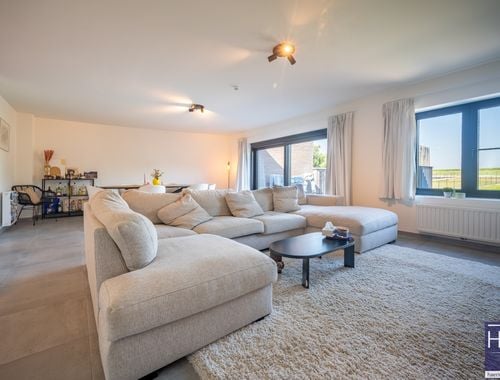                                         Appartement te huur in Kruishoutem, € 950
