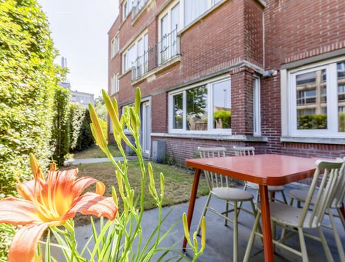                                         Appartement te koop in Sint-Amandsberg, € 425.000
