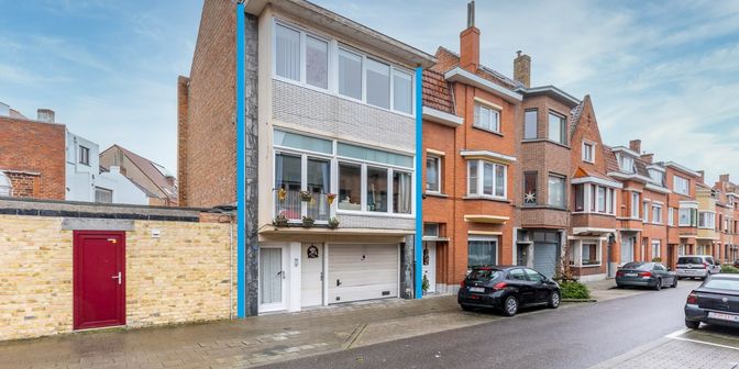 Maison à vendre à 18-Oktoberstraat 1, 8200 Sint-Andries