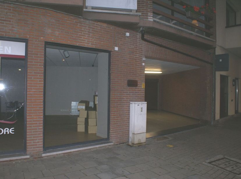 Garage à louer à Naamsevest 1,
                    3800 Sint-Truiden