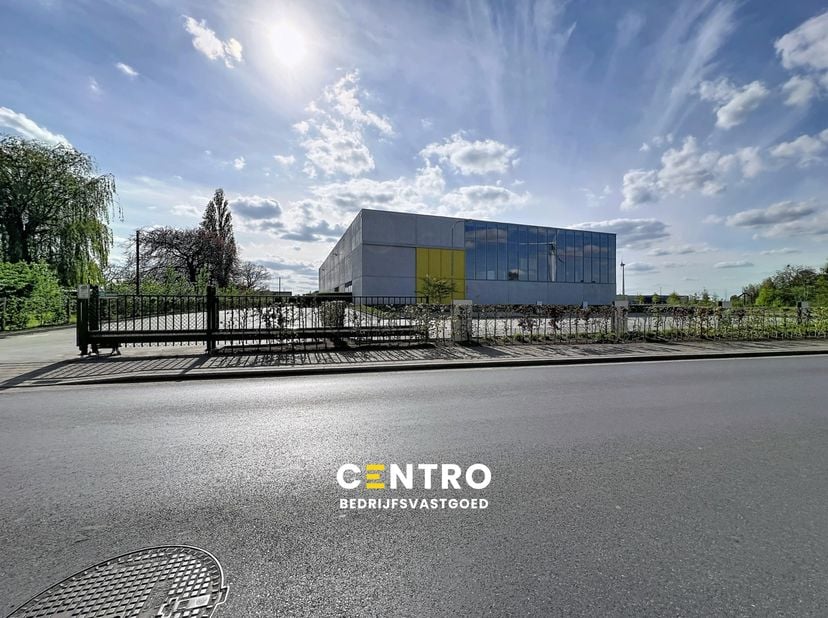 Bien professionnel à vendre
                    à 8550 Zwevegem