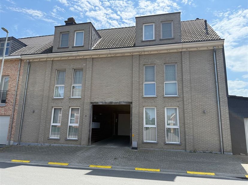 Dit leuke appartement is gelegen op een steenworp van het centrum van Nijlen. Winkels en openbaar vervoer zijn binnen handbereik. <br />
Het apparteme
