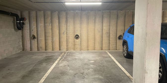 Garage te koop in Chemin des Deux Maisons 72, 1200 Sint-Lambrechts-Woluwe