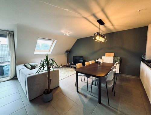                                         Appartement à louer à Vrasene, € 875
