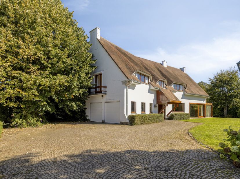 Huis te koop in Oorbeeksesteenweg 87,
                    3300 Tienen
