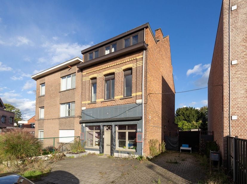 Huis te koop in Mayerlei 80,
                    2640 Mortsel