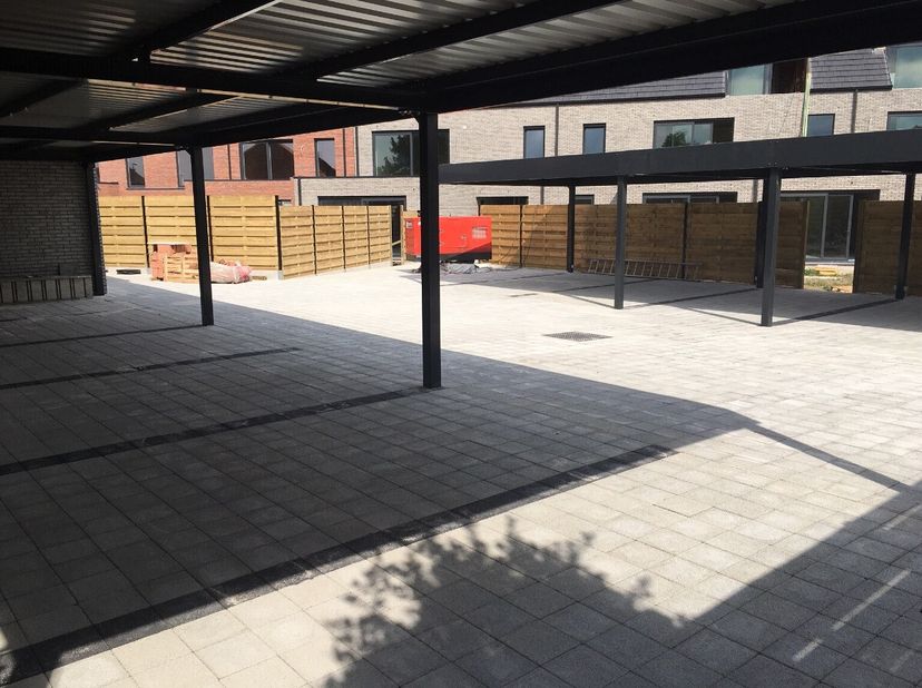 Carport te huur in Geluwe- Adres: Ieperstraat 112- Carport 10- Overdekt- Prijs 45euro/maand