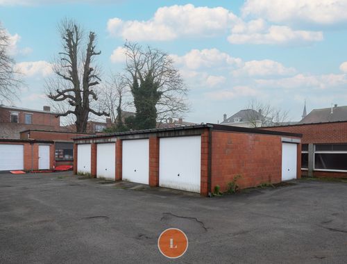                                         Garage à vendre à Menen, € 136.500
