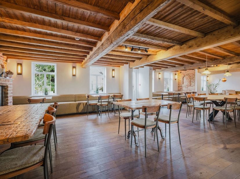 Situation – Établissement horeca à vendre au cœur des Ardennes flamandes<br />
Découvrez cet établissement unique dans la région touristique et verdoy