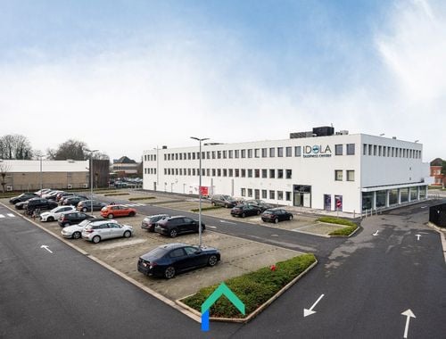                                         Bureaux à louer à Lochristi, € 1.800
