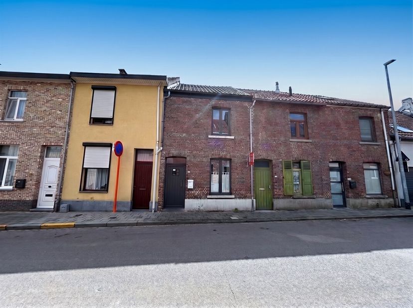 OPEN HUIS Zat. 20/6 Deze woning is vrijblijvend te bezichtigen op zaterdag 20 juni tussen 10u00 en 11u00 U bent van harte welkom! Deze charmante en go