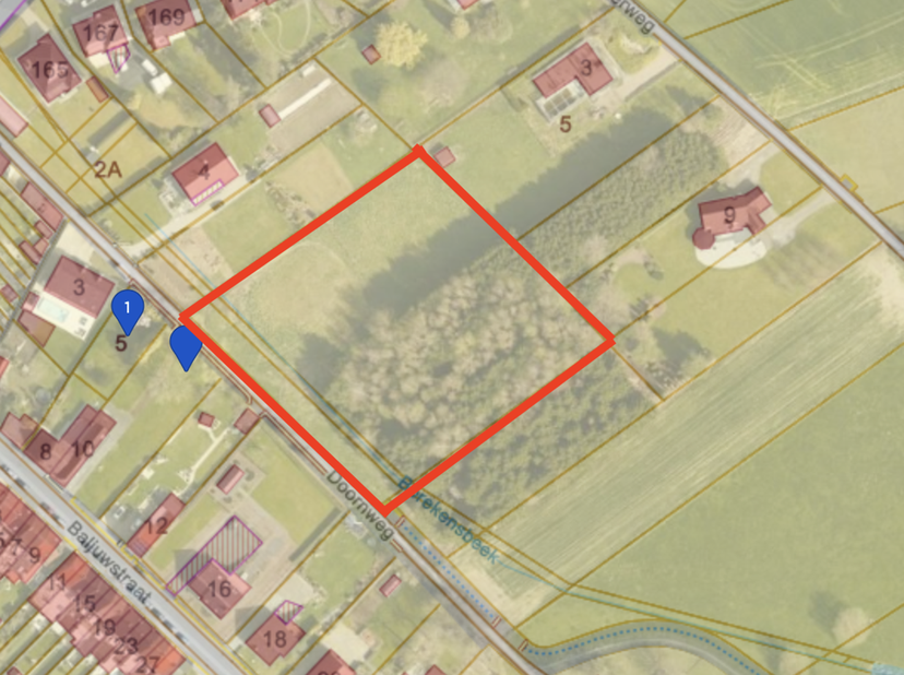 EXCLUSIEVE BOUWGRONDEN VOOR OPEN BEBOUWING – IDEAAL VOOR GEZINNEN ÉN PROJECTONTWIKKELING<br />
Bent u op zoek naar een uitzonderlijke bouwgrond voor u