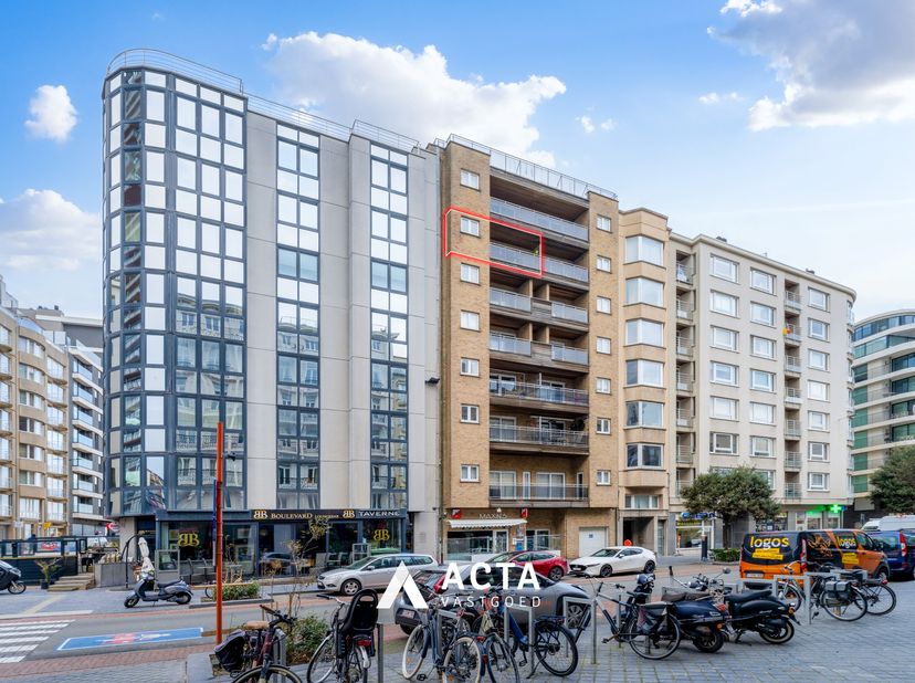Appartement te koop in Van Iseghemlaan,
                    8400 Oostende
