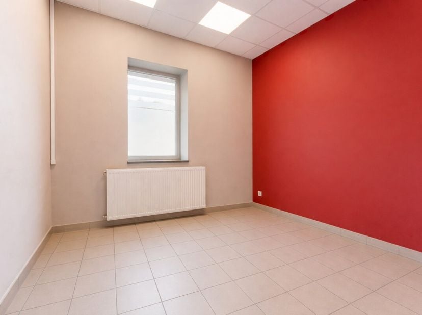 strong&amp;gt;Maison spacieuse entièrement rénovée avec grand garage, entrepôt et nombreuses possibilités Vous recherchez une maison prête à emménager ave