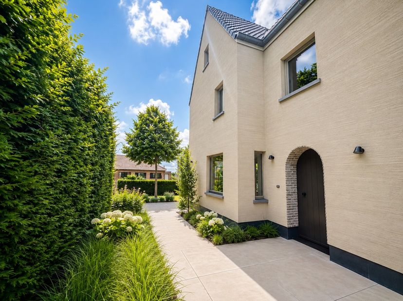 Volledig gerenoveerde woning met een hoogwaardige afwerking, doordachte indeling en sterke aandacht voor energiezuinigheid.<br />
<br />
Deze instapkl